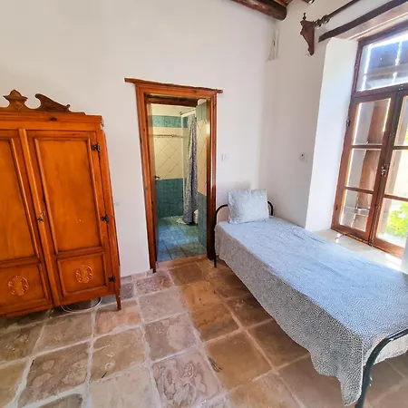 Athena's Pool Oasis * Skarinou