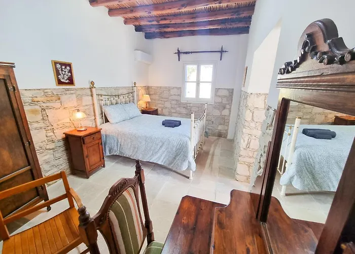 Athena's Pool Oasis * Skarinou