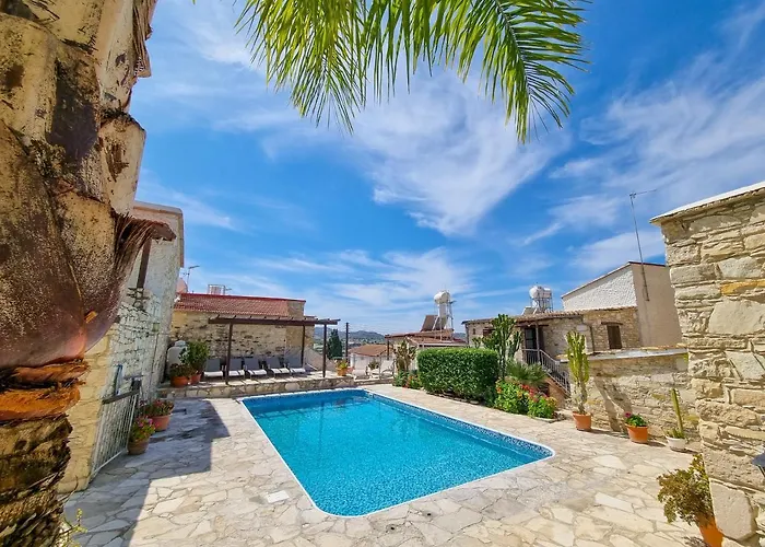 Athena's Pool Oasis Appartement *